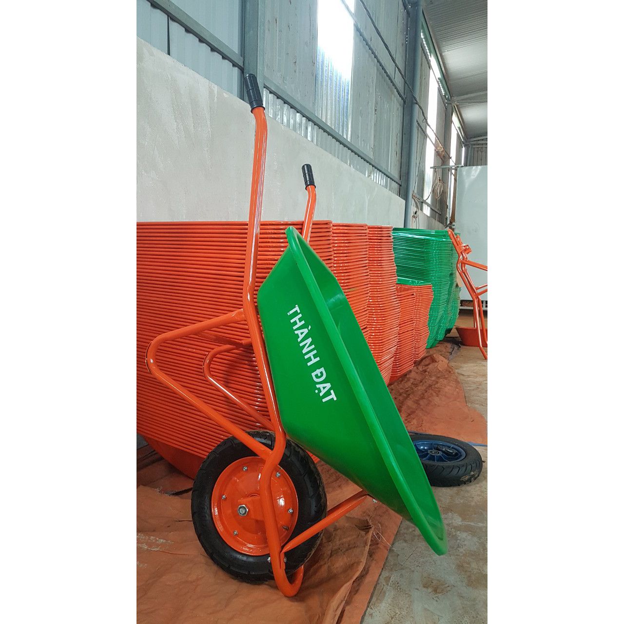 Xe rùa nhựa - Sườn sơn tĩnh điện xanh lá