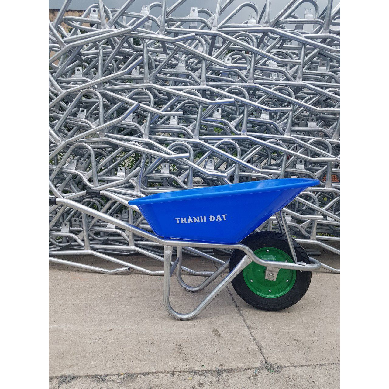 Xe nhựa loại tốt sườn chân típ 34