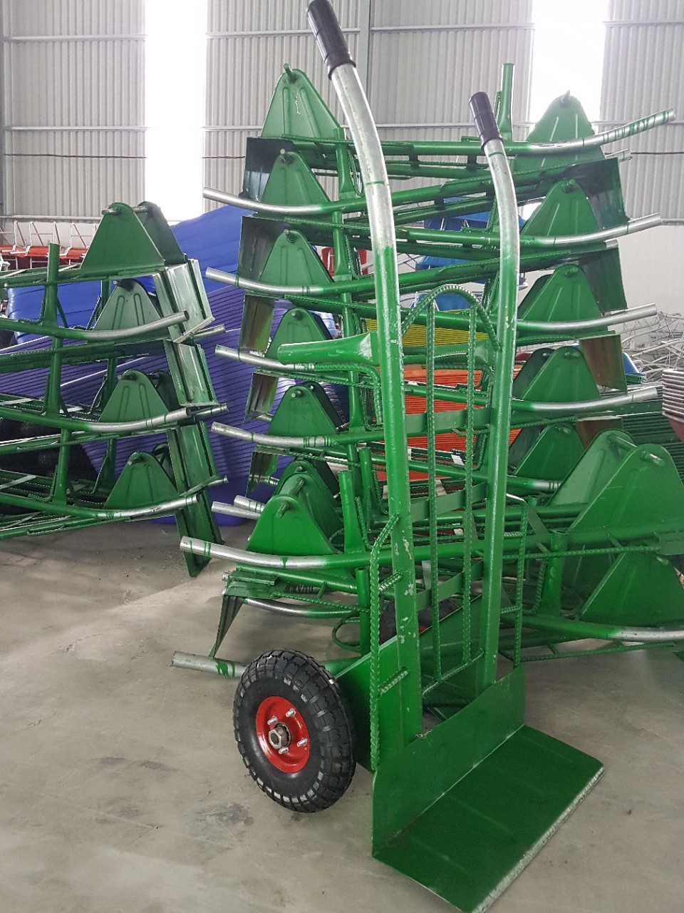 Xe đẩy hàng Sơn dầu và Sơn tĩnh điện